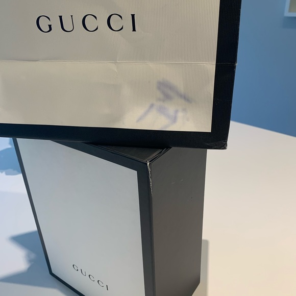 !!SOLD๐ฐ!! Gucci Leather belt Double G buckle. - Picture 12 of 12